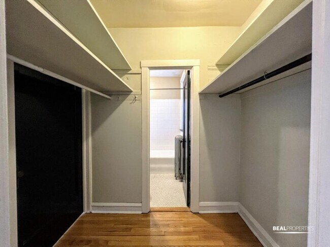 Building Photo - 0 bedroom in CHICAGO IL 60625