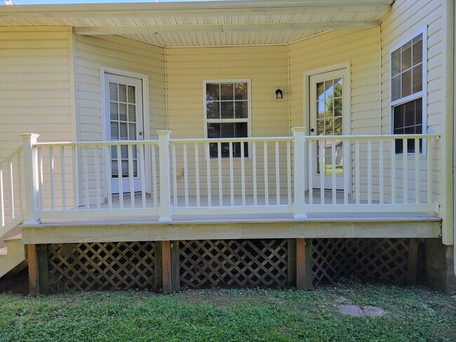 Porch, off kitchen - 8186 June Way