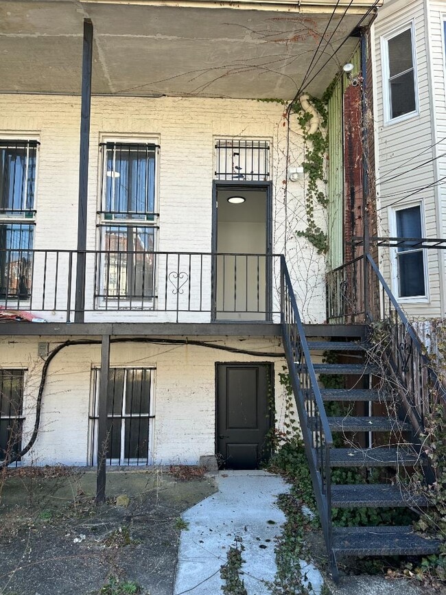 Building Photo - 1825 Madison Ave