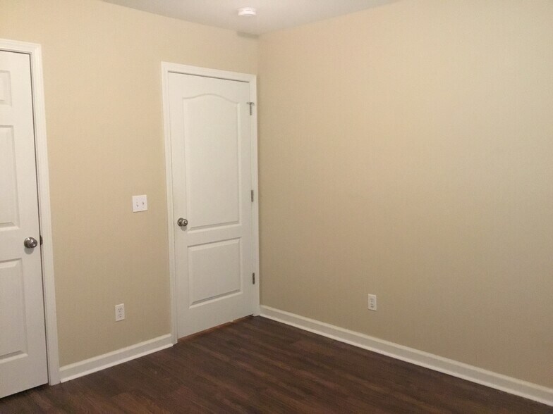 Building Photo - 134 Aquinnah Dr