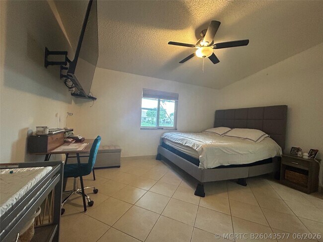 Building Photo - 11296 SW 17th Ct