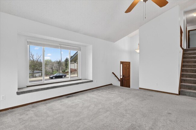 Building Photo - 4BR/4BA Updated Home with Finished Basement Suite & Landscaped Yard