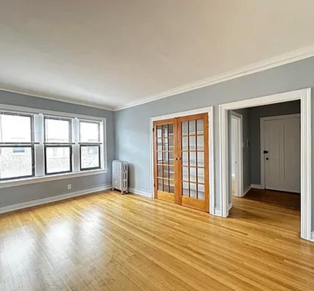 Building Photo - 1321 W Estes Ave