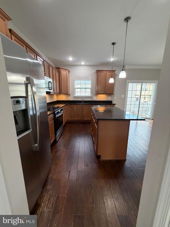 Building Photo - 128 Hidden Brook Dr