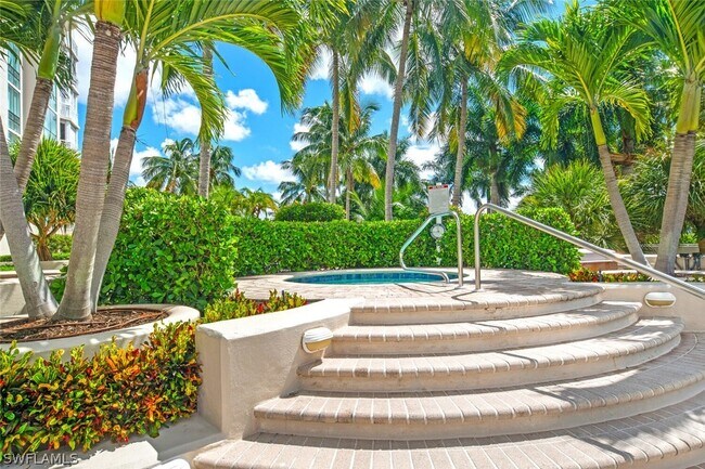 Building Photo - 4255 Gulf Shore Blvd N