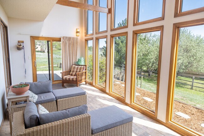 Building Photo - 14445 River Oaks Dr