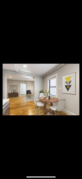 Building Photo - 13 W 15th St