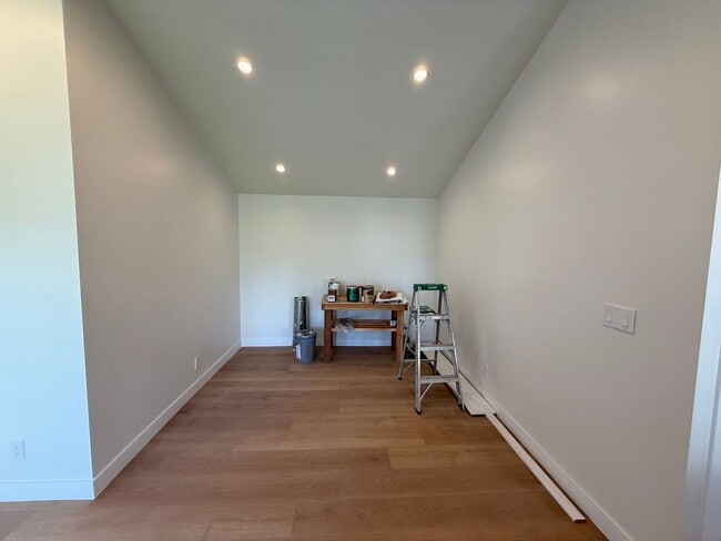 Building Photo - 5958 Pearce Ave