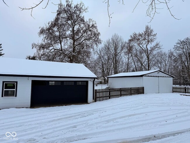 Building Photo - 4210 S Post Rd