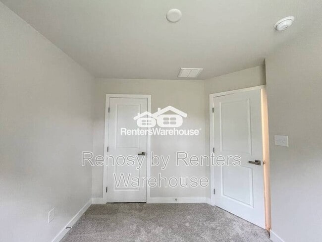 Building Photo - 202 Reid's Pl Dr