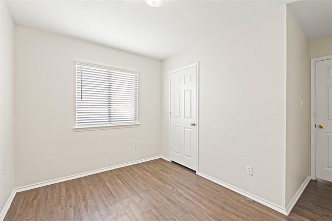 Building Photo - 1616 Windy Park Ct