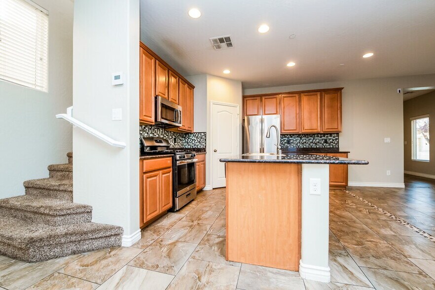 Building Photo - 4505 Harbison Canyon Ct