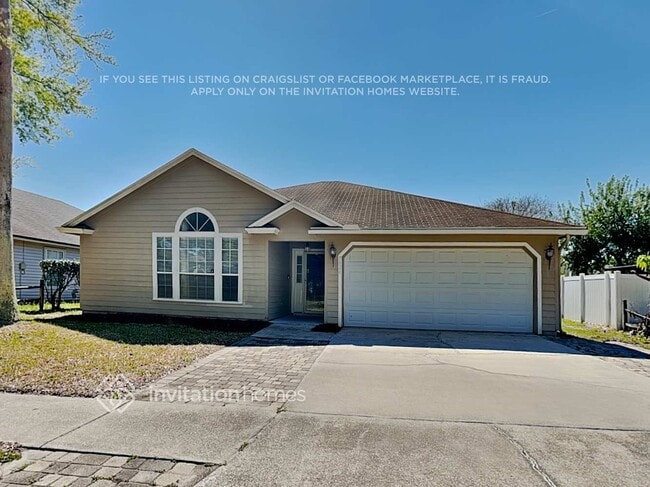 Building Photo - 7624 Fawn Lake Dr N