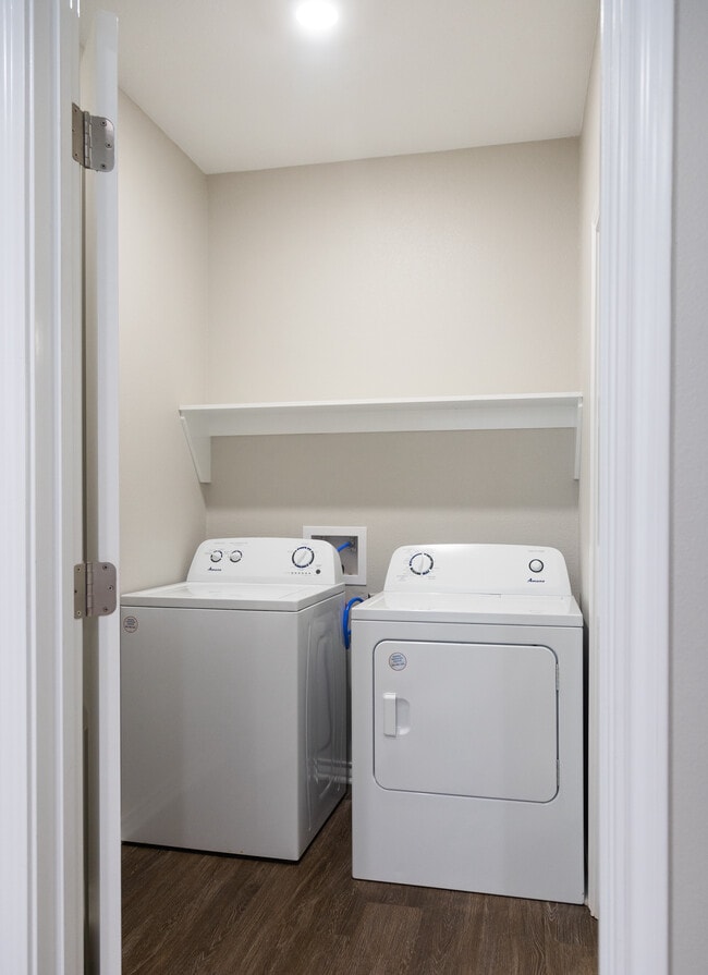 Laundry Room - White Properties – Clark Duplexes