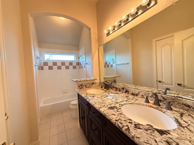Building Photo - 2144 Brittany Colony Dr
