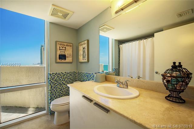 Building Photo - 16699 Collins Ave