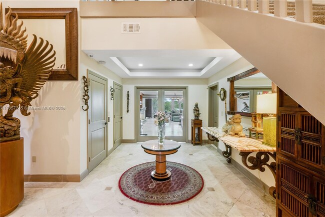 Building Photo - 6100 Paradise Point Dr