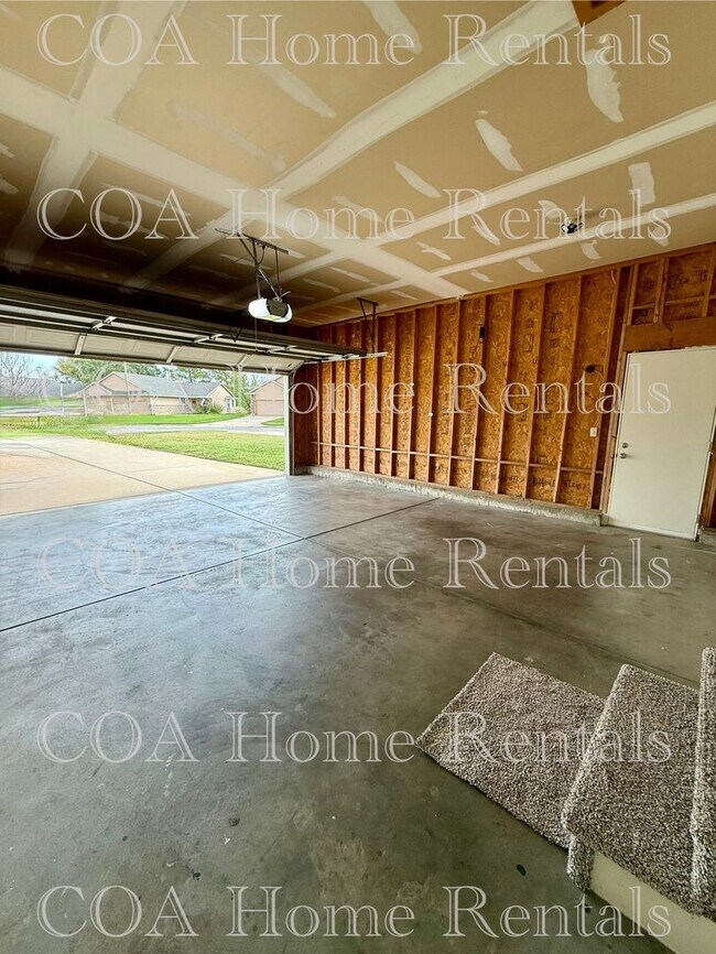 Building Photo - Meadow Park