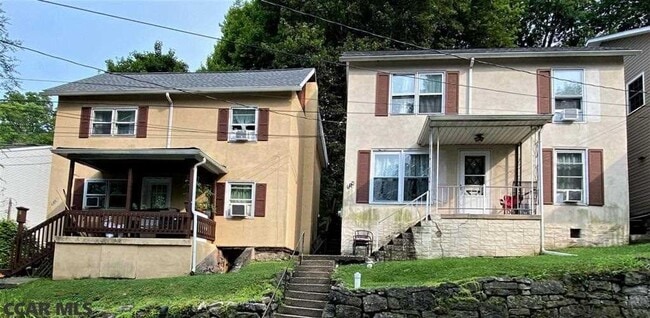 Building Photo - 710 Valentine St