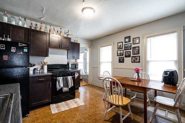 Building Photo - 2971 N Murray Ave