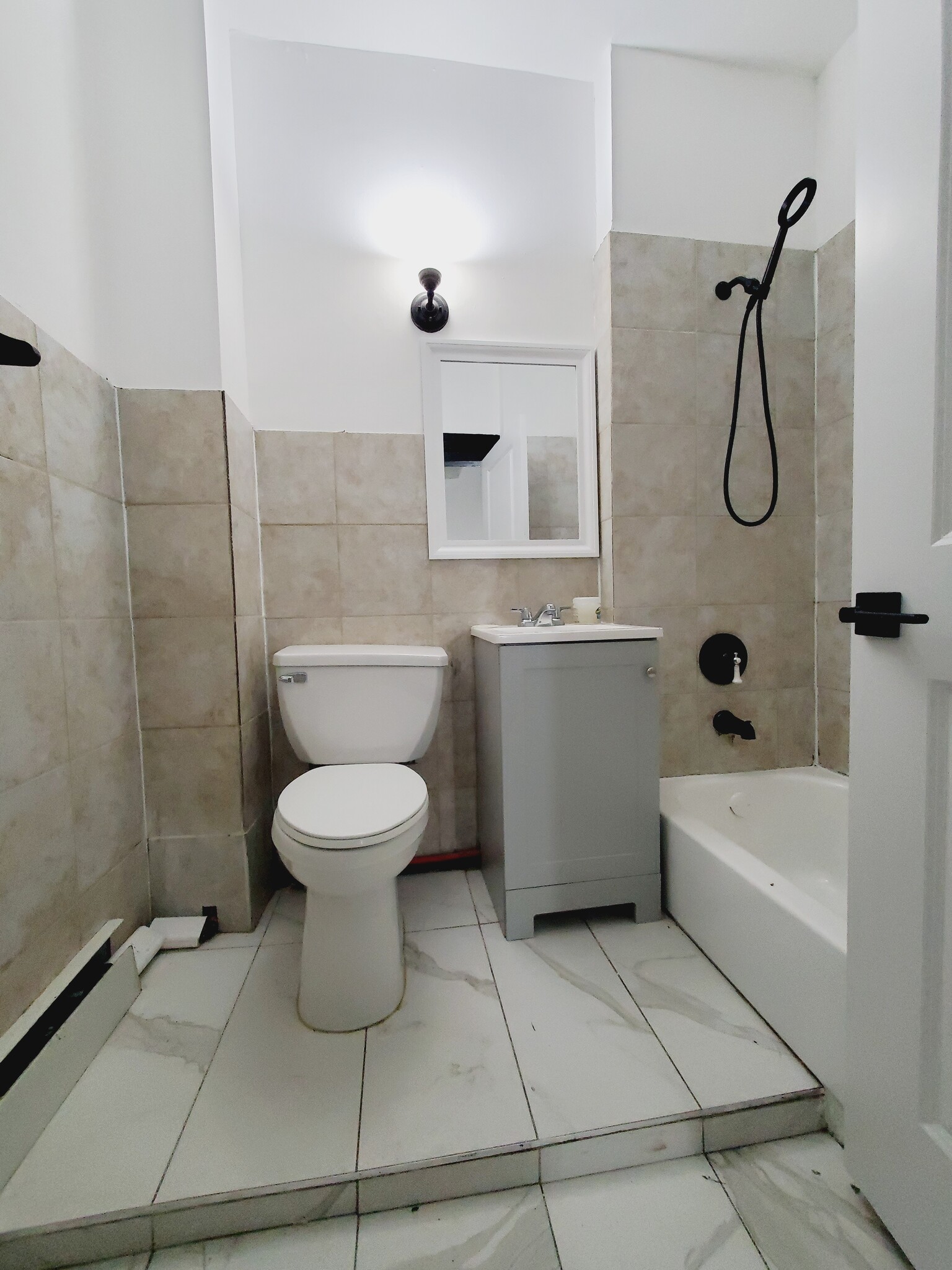 Building Photo - 166 Cator Ave