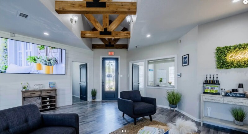 Building Photo - 6776 Westcreek St S