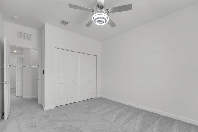 Building Photo - 2425 SE 28th Dr