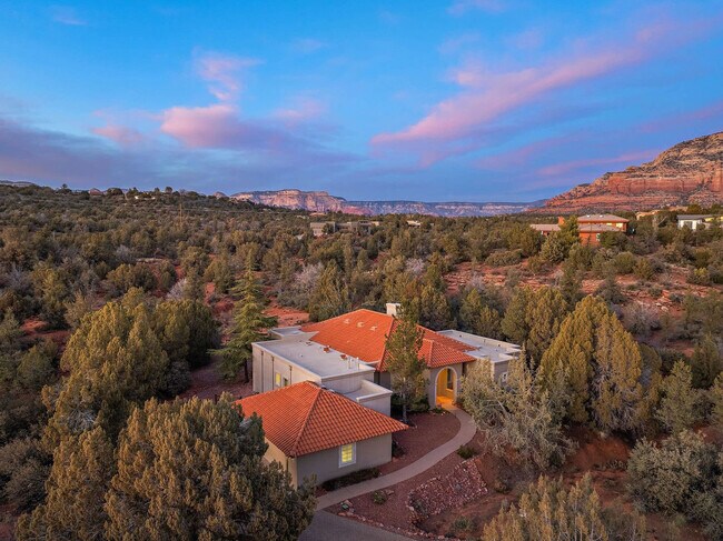 Building Photo - 36 W Dove Wing Dr