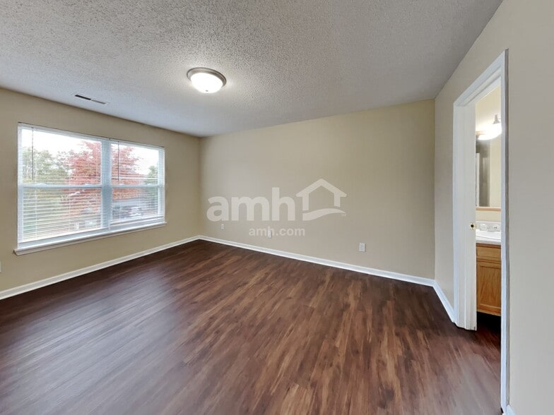 Building Photo - 9772 Trail Dr