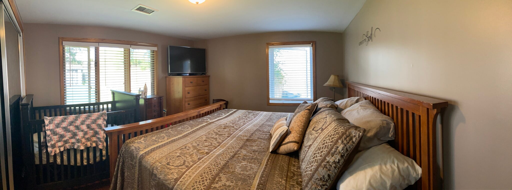 Building Photo - 165 Thistle Lea