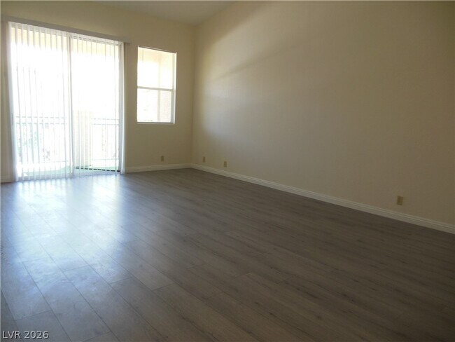 Building Photo - 5155 W Tropicana Ave