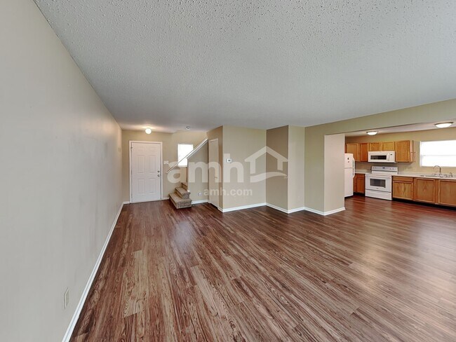 Building Photo - 10844 August Dr