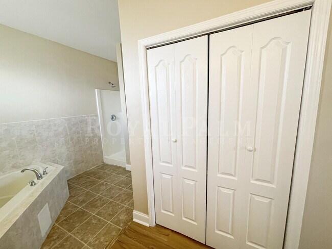 Building Photo - 3BR/2BA Cape Coral Home You'll Compare Every Other Rental To