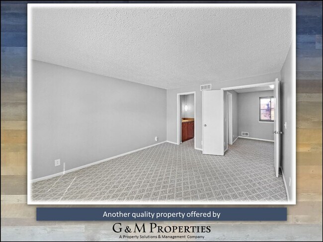 Building Photo - Rarely Available 1-Bedroom Townhouse in Henrietta: Updated & Amenity-Filled!