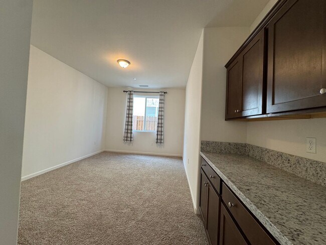 Building Photo - 1267 Las Rosas Ave