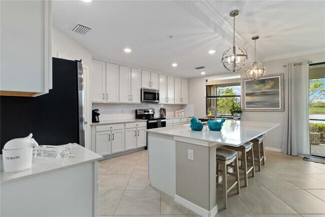 Building Photo - 10805 Tarflower Dr
