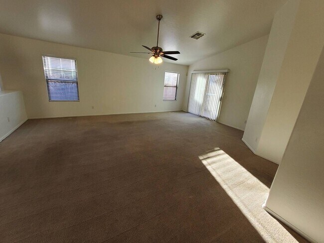 Building Photo - Laveen 3 bedroom