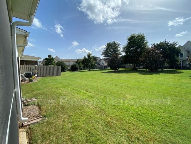 Building Photo - 53 Barnwood Cir