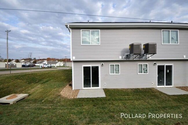 Building Photo - 1060 Arlington Way