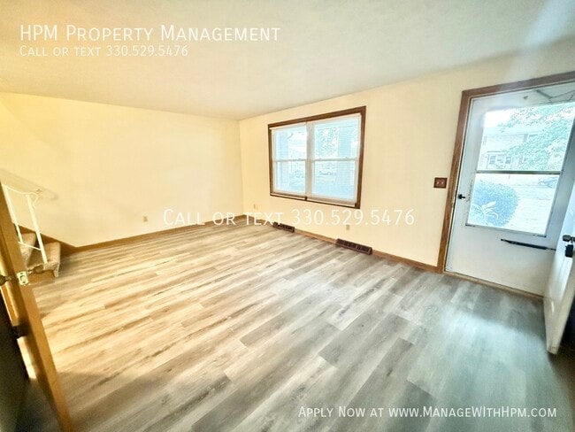 Building Photo - 2379 Ashdale St NW