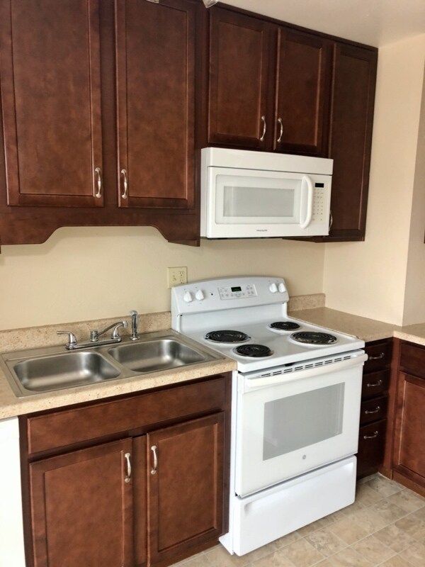 Building Photo - 2813 King St