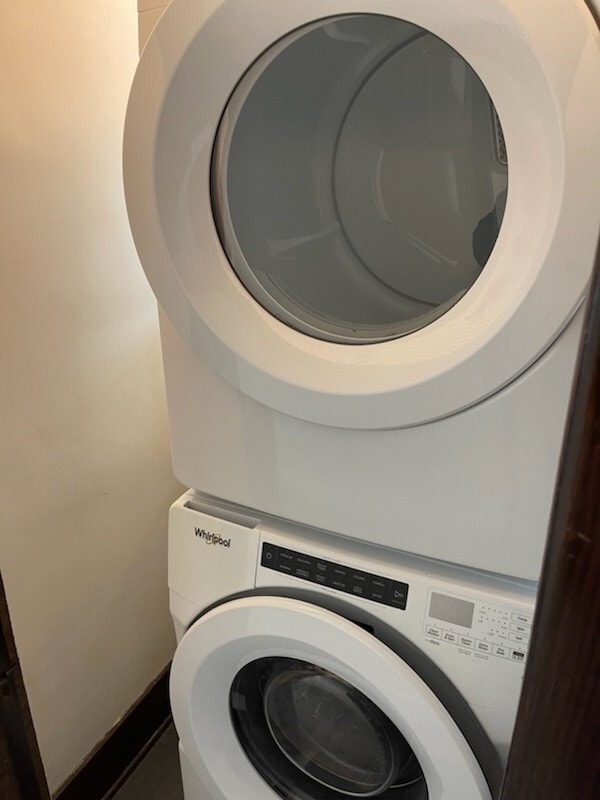 Building Photo - 712 Broad St