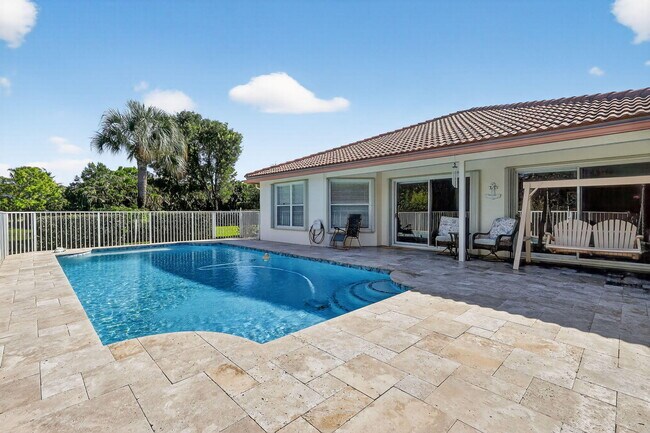 Building Photo - 1520 S Club Dr