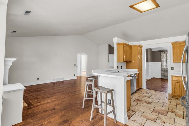 Building Photo - Charming Kaysville Home in Quiet Cul-de-Sac Near Trails