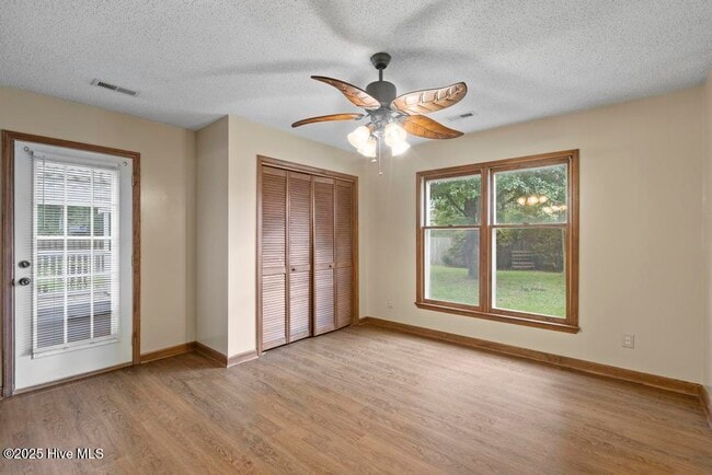 Building Photo - 118 Stonemark Ct