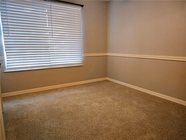 Building Photo - 311 Ketch Ct