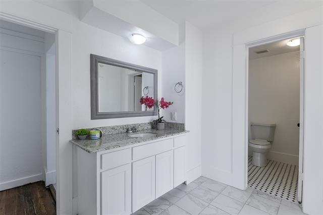 Building Photo - 3002 S Jennings St