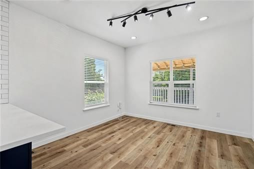 Building Photo - 3627 Woodland Ave