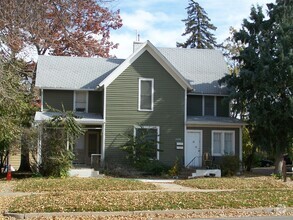 Building Photo - 1528 9th Ave
