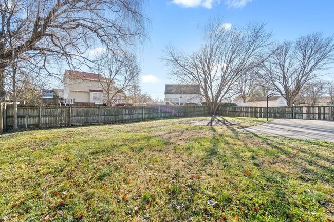 Building Photo - Quiet home near Fort Campbell- Waiting for you to call home
